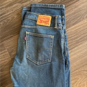 Levi's Men's Dark Blue Straight Jeans with Leather Patch